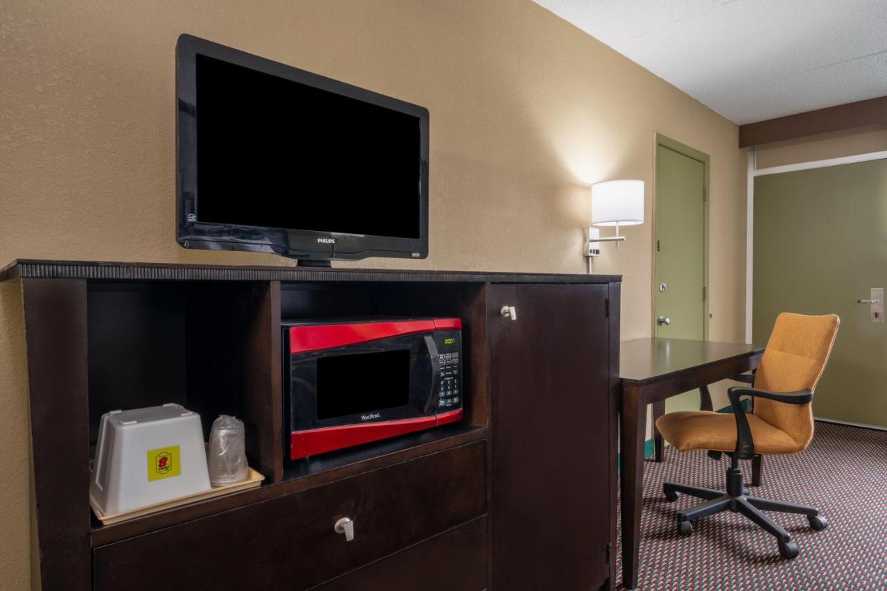 Super 8 By Wyndham Perrysburg-Toledo Hotel Kültér fotó