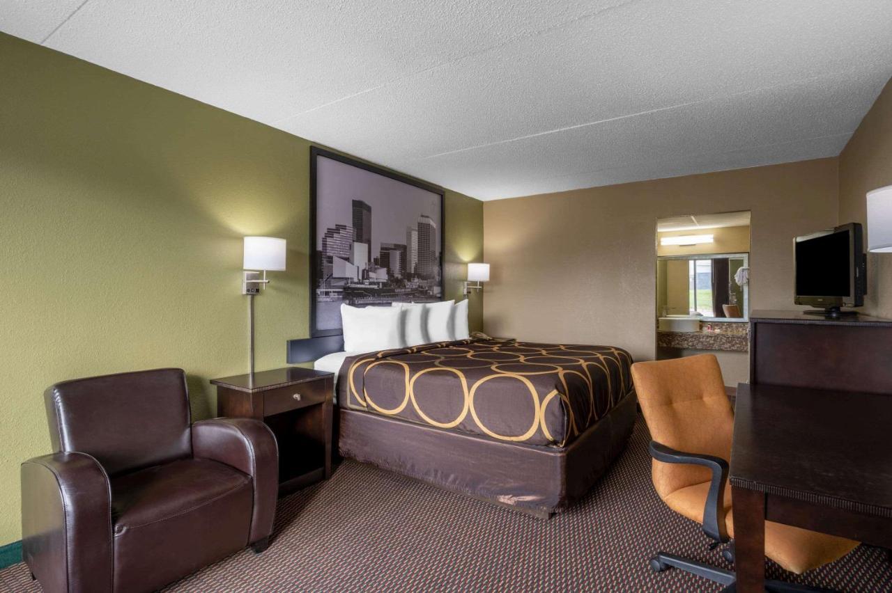 Super 8 By Wyndham Perrysburg-Toledo Hotel Kültér fotó