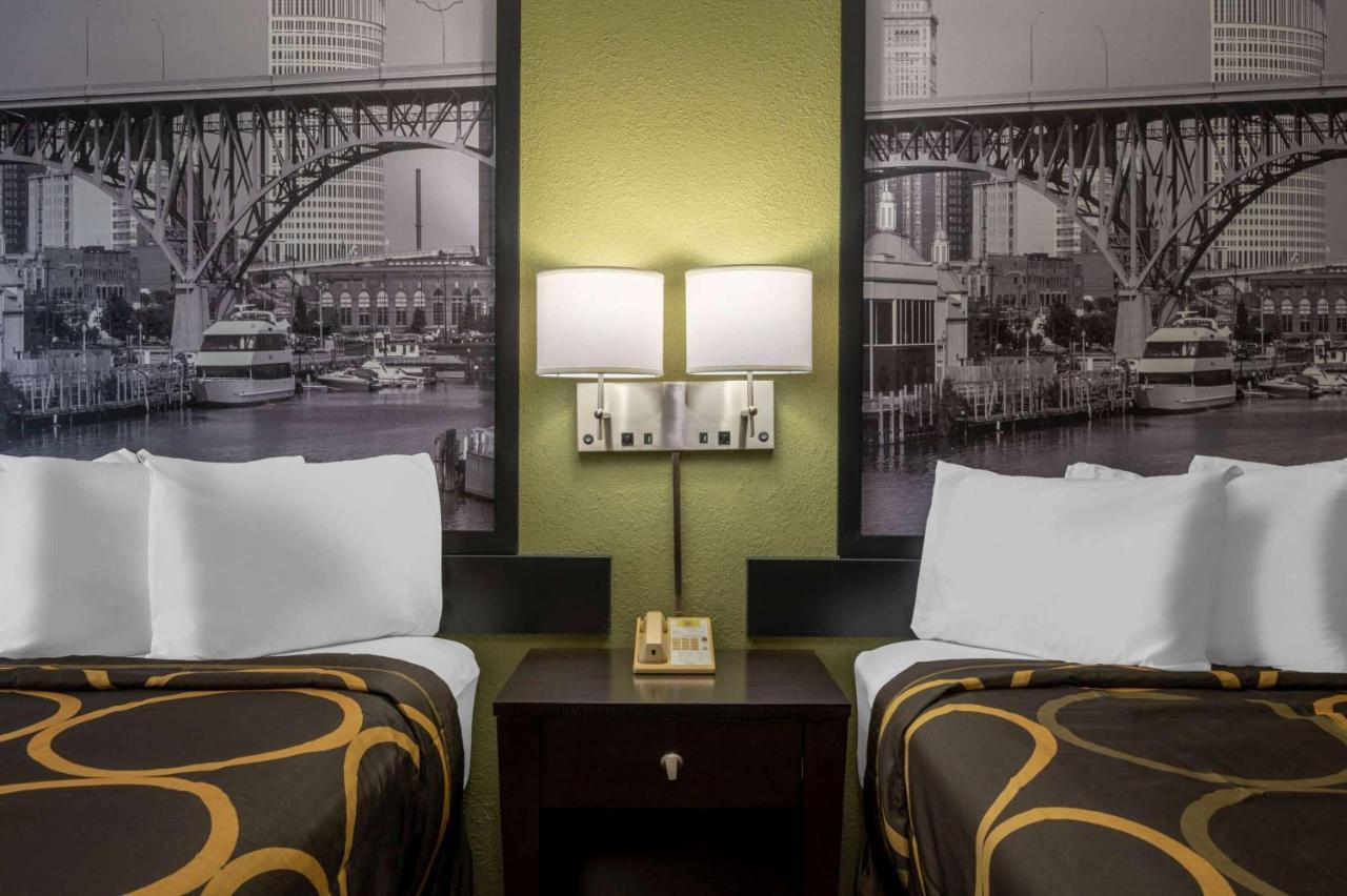 Super 8 By Wyndham Perrysburg-Toledo Hotel Kültér fotó
