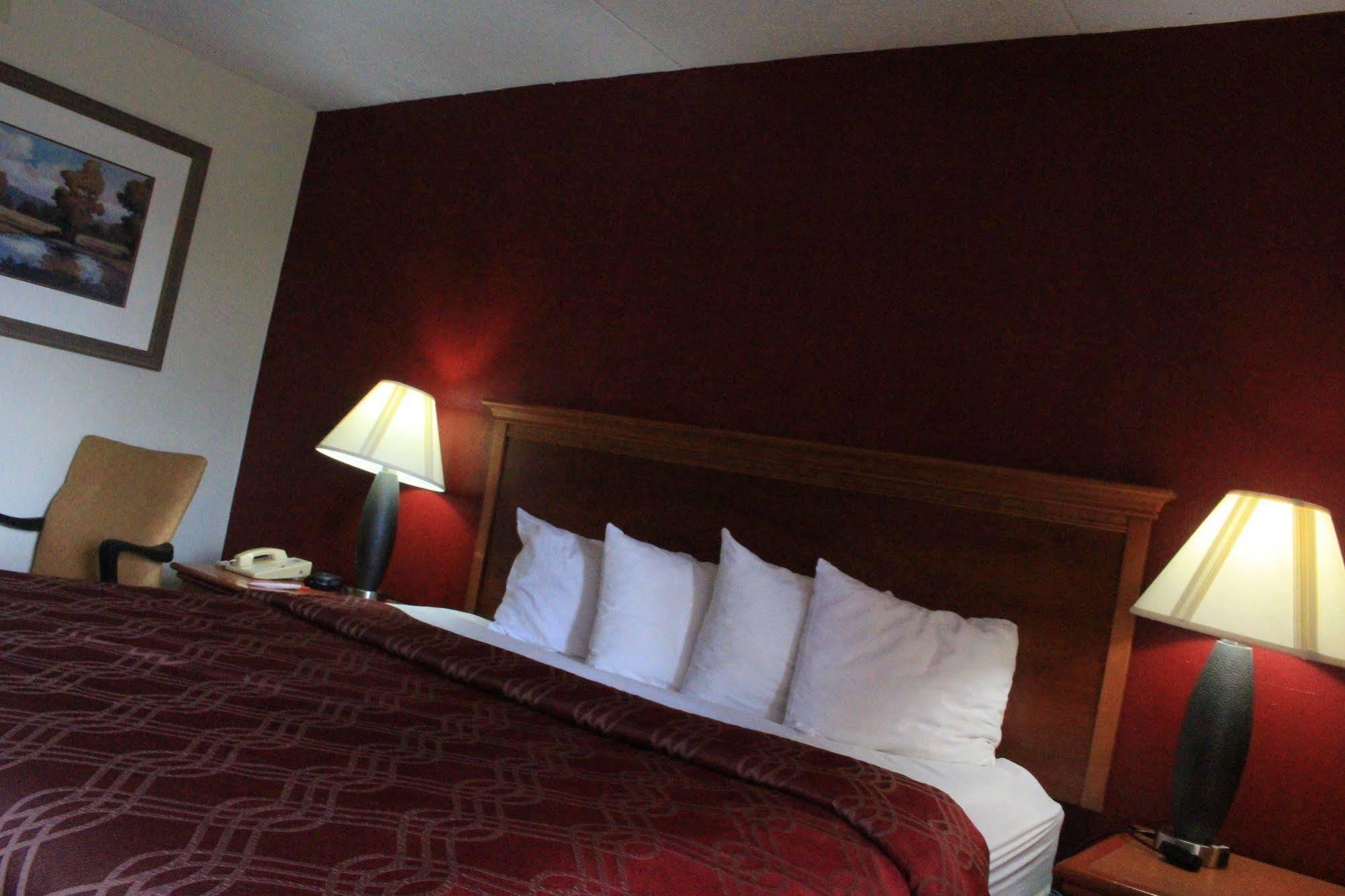 Super 8 By Wyndham Perrysburg-Toledo Hotel Kültér fotó