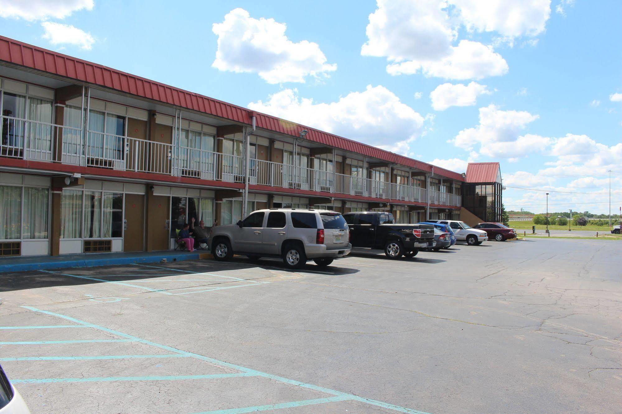 Super 8 By Wyndham Perrysburg-Toledo Hotel Kültér fotó