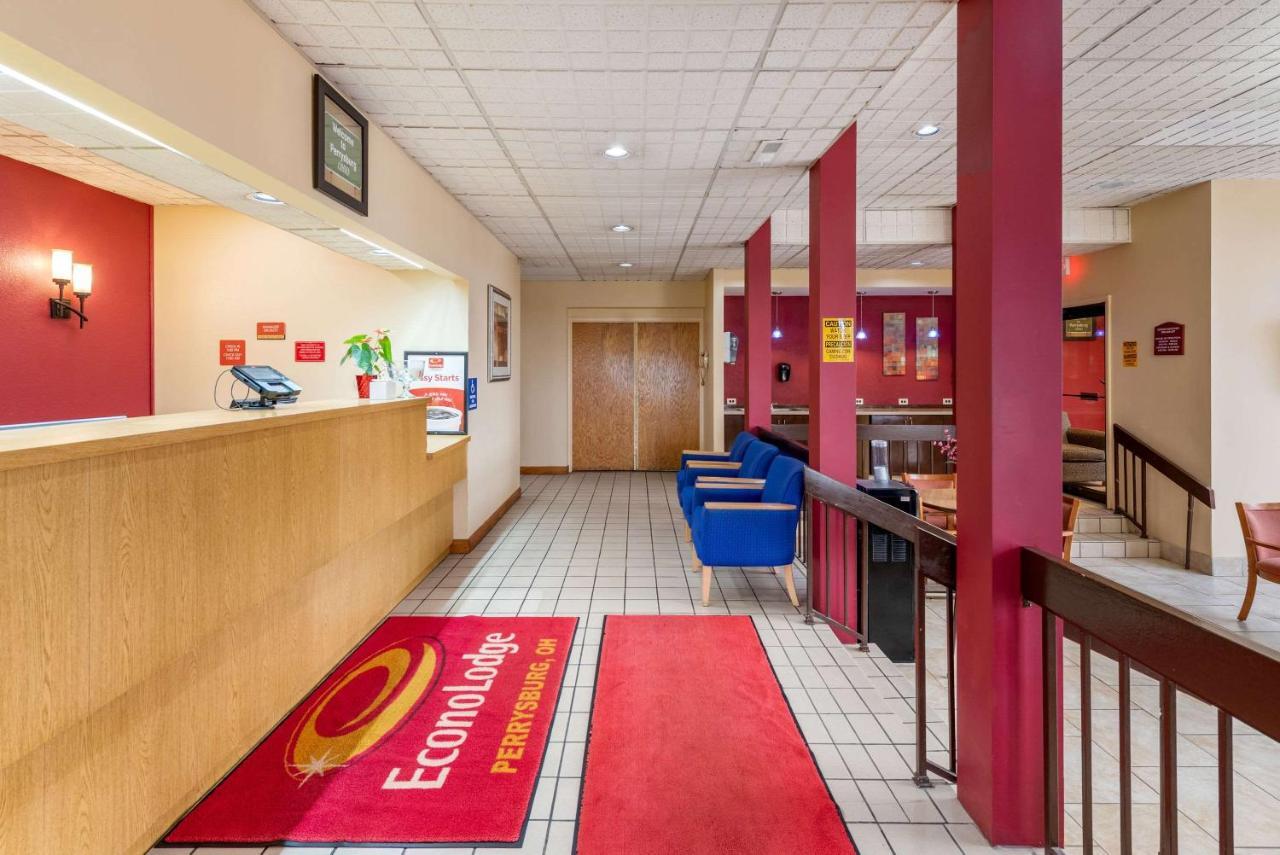 Super 8 By Wyndham Perrysburg-Toledo Hotel Kültér fotó