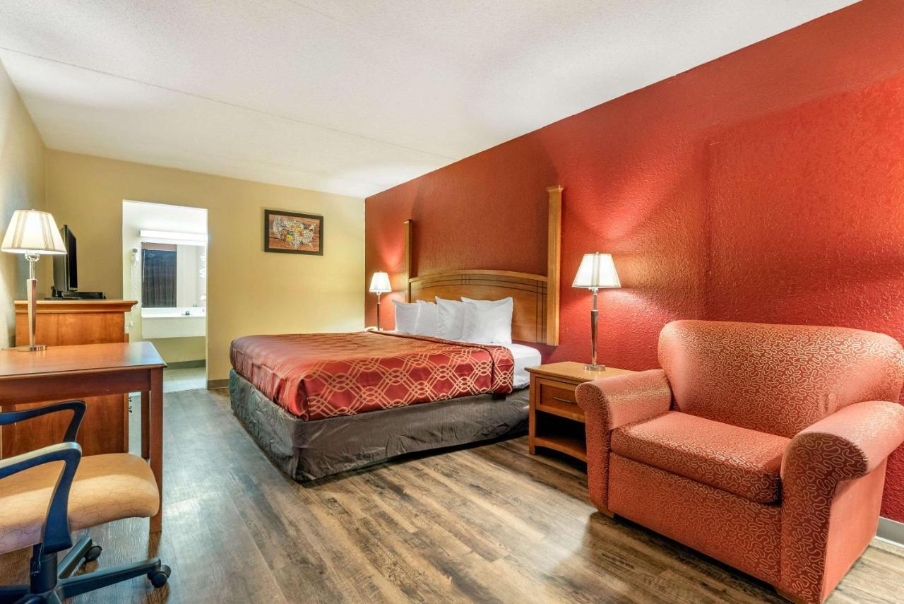 Super 8 By Wyndham Perrysburg-Toledo Hotel Kültér fotó